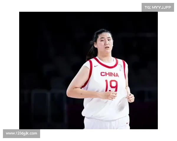 18岁张子宇裸足2米24体重300斤被誉为女篮姚明与奥尼尔结合体 18岁张子宇裸足2米24体重300斤被誉为女篮姚明与奥尼尔结合体